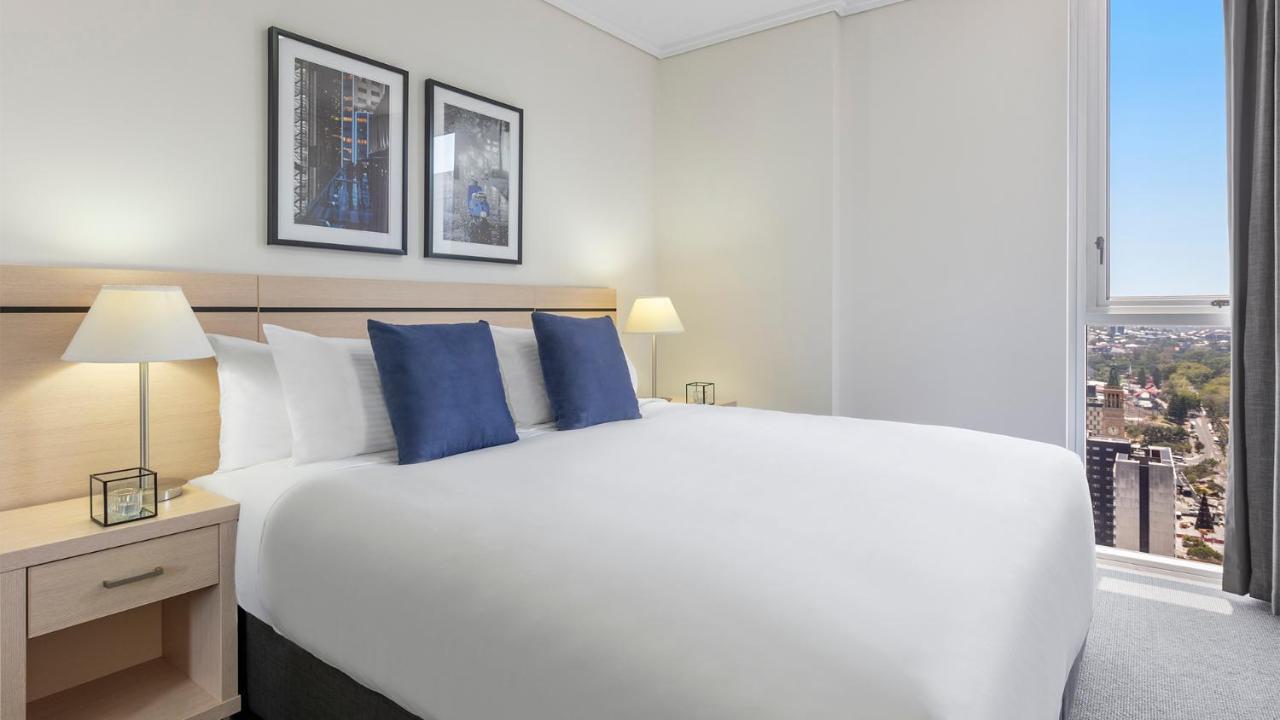 Oaks Brisbane Festival Suites Exterior photo